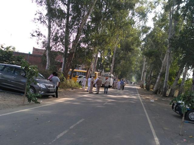 An outside view of the place where counting for Gurdaspur bypoll is taking place. (HT Photo)
