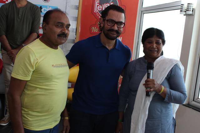Aamir Khan with Doris Francis and her husband. (Photo: Shivam Saxena/HT)