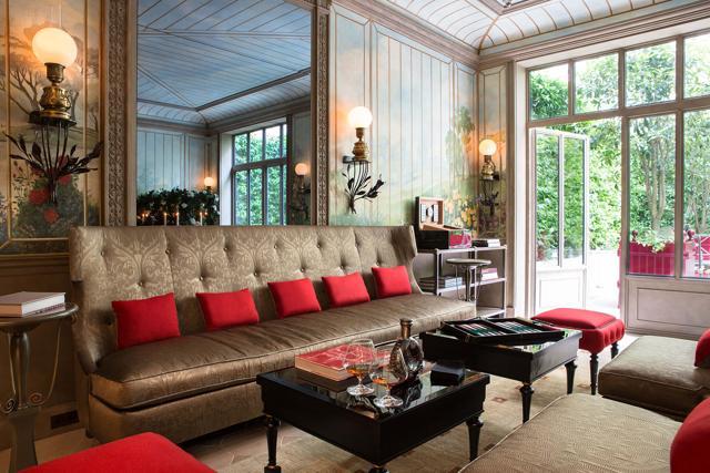 The hotel serves classic French dishes with Japanese twists. (Courtesy La Réserve Paris)