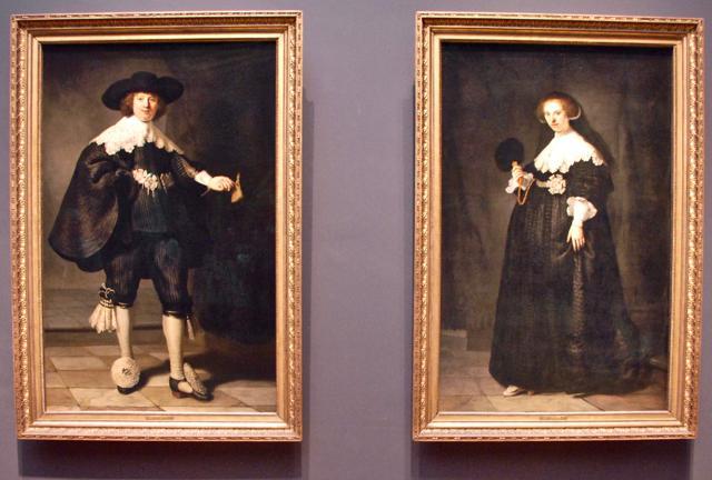 The portraits were painted by Rembrandt on the wedding of Marten Soolmans and Oopjen Coppit in 1634. The portraits were painted by Rembrandt on the wedding of Marten Soolmans and Oopjen Coppit in 1634.