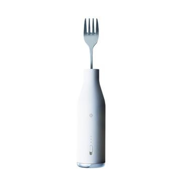 When the slurp alert is triggered, the fork sends a signal to the user’s mobile phone, which plays the soothing sound of flowing water to mask the offending noise.