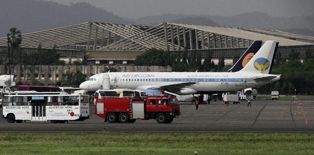 An Air Deccan plane at SantaCruz airport in Mumbai in August 2007. (Satish Bate/HT Photo) An Air Deccan plane at SantaCruz airport in Mumbai in August 2007. (Satish Bate/HT Photo)