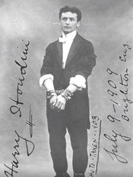 Harry Houdini. (Youtube)