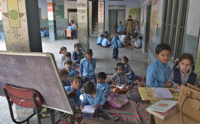 In 2016, approximately 3,000 government schools had participated in the cleanliness test with 40 of them being recommended for the national awards (HT File)