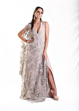 Believe in effortless glam? This gorgeous gown with intricate detailing on transparent net won’t let you down. (Jasjeet Plaha/HT Photo) Believe in effortless glam? This gorgeous gown with intricate detailing on transparent net won’t let you down. (Jasjeet Plaha/HT Photo)