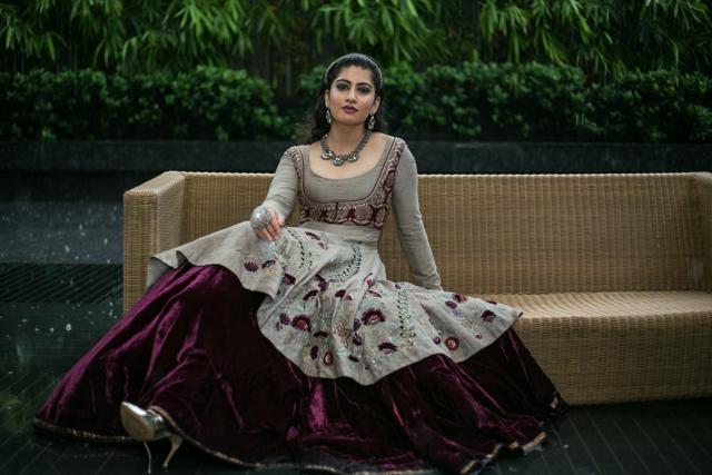 Lush velvet adds a royal touch to your bridal ensemble and the floral embroidered detailing, which takes cue from Kishangarh’s canvas, stands out. (Jasjeet Plaha/HT Photo) Lush velvet adds a royal touch to your bridal ensemble and the floral embroidered detailing, which takes cue from Kishangarh’s canvas, stands out. (Jasjeet Plaha/HT Photo)