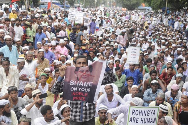 Muslims of Kolkata took part in a rally in September and raised slogan against genocide of Rohingya Muslims in Myanmar. (Samir Jana/HT PHOTO)