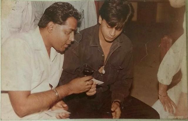 Actor Shah Rukh Khan with his friend Sunil Kukreja. Sunil shared this throwback pic with HT. Actor Shah Rukh Khan with his friend Sunil Kukreja. Sunil shared this throwback pic with HT.