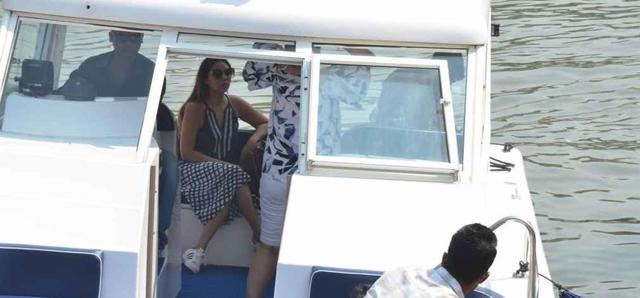 Producer cum interior designer Gauri Khan leaves for Alibaug to celebrate birthday of her husband actor Shah Rukh Khan in Mumbai. (IANS) Producer cum interior designer Gauri Khan leaves for Alibaug to celebrate birthday of her husband actor Shah Rukh Khan in Mumbai. (IANS)