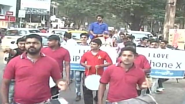 Pallival, went riding a horse with a procession and a band party to receive his iPhone X at Thane’s Hariniwas circle Friday evening. (ANI Twitter) Pallival, went riding a horse with a procession and a band party to receive his iPhone X at Thane’s Hariniwas circle Friday evening. (ANI Twitter)