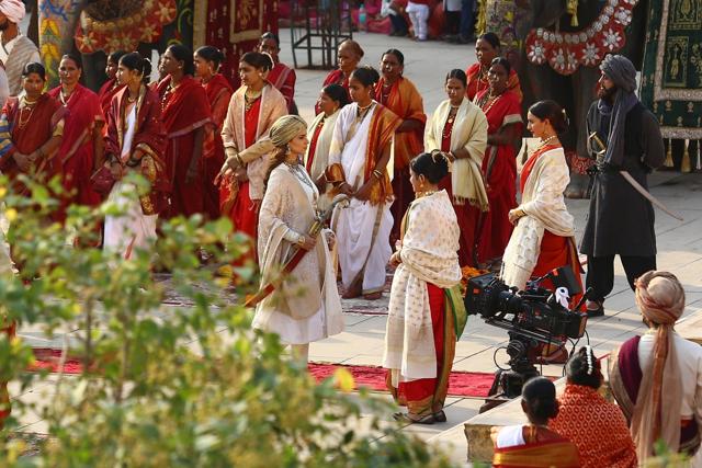 Kangana Ranaut on the sets of Manikarnika: The Queen of Jhansi in Jaipur. (IANS) Kangana Ranaut on the sets of Manikarnika: The Queen of Jhansi in Jaipur. (IANS)
