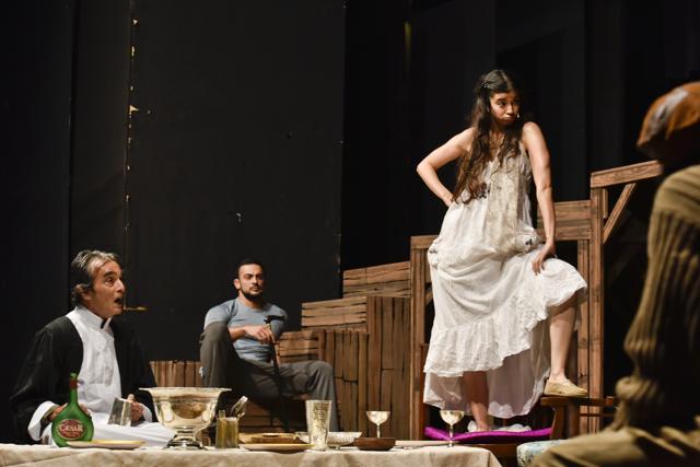 The play deals with London’s underbelly replete with choicest of amoral characters and we have gangsters and beggars and prostitutes taking on each other (Aalok Soni)