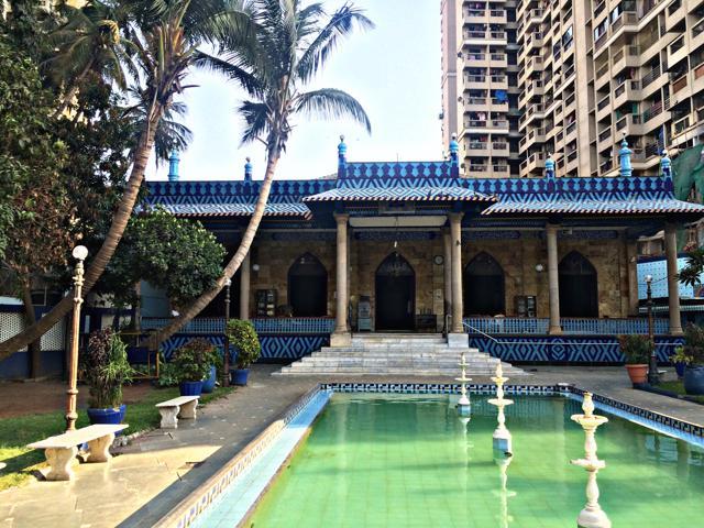 The Iranian Masjid, or Moghul Masjid, is a piece of Iranian heritage from 1860, located in Dongri. (@mumbaiheritage) The Iranian Masjid, or Moghul Masjid, is a piece of Iranian heritage from 1860, located in Dongri. (@mumbaiheritage)