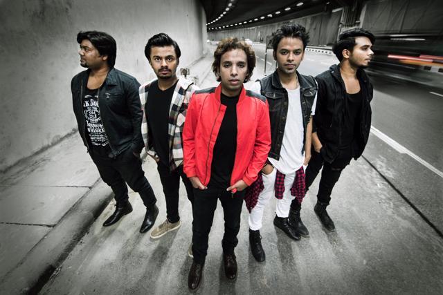 Band Astitva will be playing their hit numbers —Tu Hi Bata, Dil Banjara , Patang Dor and Paas Aao Na.