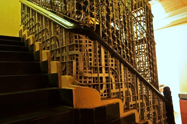 A metal grill elevator cage at Lalchand Mansion, Colaba. (@artdecomumbai) A metal grill elevator cage at Lalchand Mansion, Colaba. (@artdecomumbai)