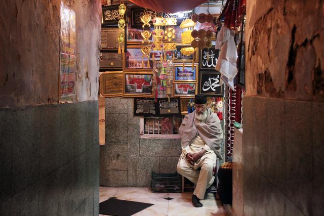 One of the many shops in the winding alley leading to the dargah. (Shivam Saxena/Hindustan Times) One of the many shops in the winding alley leading to the dargah. (Shivam Saxena/Hindustan Times)