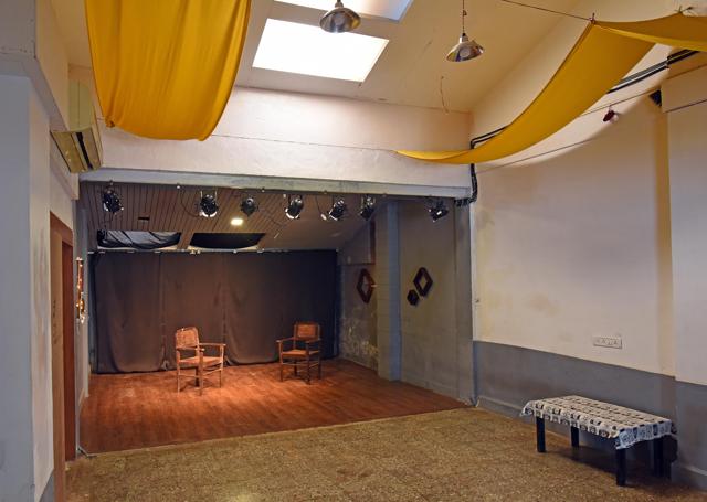While the high ceiling at OverAct takes care of the acoustics, the skylit roof floods the space with natural lighting. (Satyabrata Tripathy/HT Photo)
