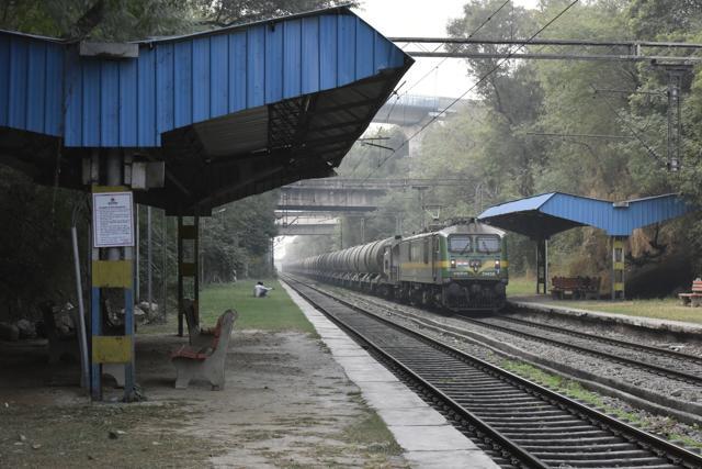 The S P Marg Ring Railway Station. Its circular route between Nizamuddin and Pragati Maidan provides a broad and representative view of Delhi in a single ride. (Vipin Kumar/HT PHOTO) The S P Marg Ring Railway Station. Its circular route between Nizamuddin and Pragati Maidan provides a broad and representative view of Delhi in a single ride. (Vipin Kumar/HT PHOTO)