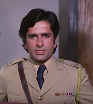 Shashi Kapoor plays a police inspector in the film. (Youtube)
