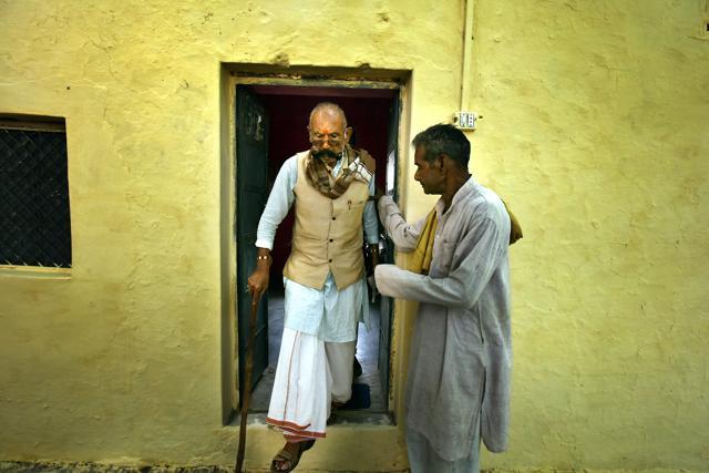 Mohar Singh, over 80 years old. At one time, Mohar Singh commanded a dacoit gang with 100 members. He says, with obvious pride, that when Jayaprakash Narayan had told Indira Gandhi that he could arrange for the Chambal dacoits to surrender, Gandhi had said she would negotiate a surrender only if Mohar Singh also agreed to put down his arms. He surrendered in 1972. (Raj K Raj/HT Photo) Mohar Singh, over 80 years old. At one time, Mohar Singh commanded a dacoit gang with 100 members. He says, with obvious pride, that when Jayaprakash Narayan had told Indira Gandhi that he could arrange for the Chambal dacoits to surrender, Gandhi had said she would negotiate a surrender only if Mohar Singh also agreed to put down his arms. He surrendered in 1972. (Raj K Raj/HT Photo)