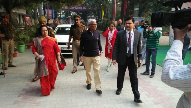 Lucknow district magistrate Kaushal Raj Sharma (centre) (Oliver Fredrick/HT Photo)