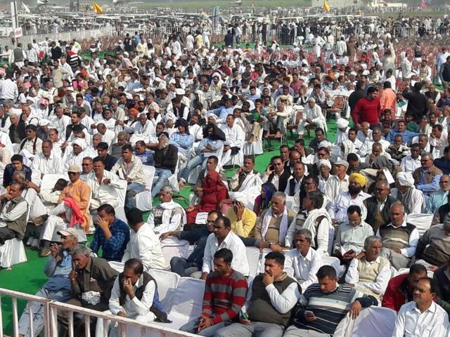 Supporters of Yashpal Malik at the Jat leader’s rally in Rohtak. (HT Photo) Supporters of Yashpal Malik at the Jat leader’s rally in Rohtak. (HT Photo)