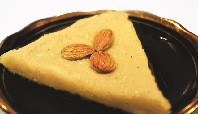 Khabeesa is best served warm with raisins, roasted kunafa dough and date syrup. (Photo courtesy: milkmaid.in)