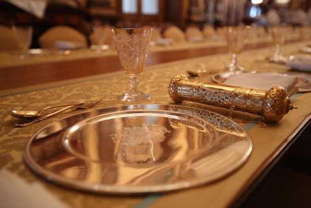 Plates and cutlery at the Taj Falaknuma Palace. (HT Photo) Plates and cutlery at the Taj Falaknuma Palace. (HT Photo)