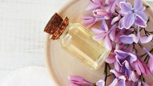 Invest in lavender oil for moisturising and ylang ylang to treat a dry scalp, suggest experts. (Shutterstock) Invest in lavender oil for moisturising and ylang ylang to treat a dry scalp, suggest experts. (Shutterstock)