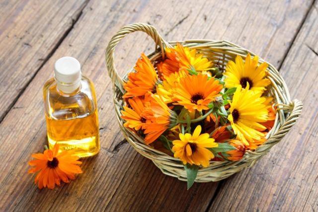 Essential oils are full of antioxidants and vitamins that are good for your skin and hair. (Shutterstock) Essential oils are full of antioxidants and vitamins that are good for your skin and hair. (Shutterstock)