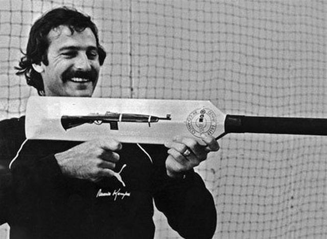 Dennis Lillee’s ‘Combat’ Aluminium bat was the talk of the town in the late 70s. (Twitter) Dennis Lillee’s ‘Combat’ Aluminium bat was the talk of the town in the late 70s. (Twitter)