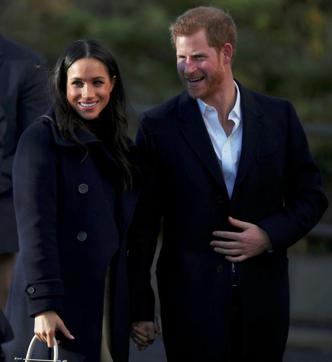 Britain's Prince Harry and his fiancee Meghan Markle visit a school in Nottingham, December 1, 2017. REUTERS/Hannah McKay (REUTERS) Britain's Prince Harry and his fiancee Meghan Markle visit a school in Nottingham, December 1, 2017. REUTERS/Hannah McKay (REUTERS)