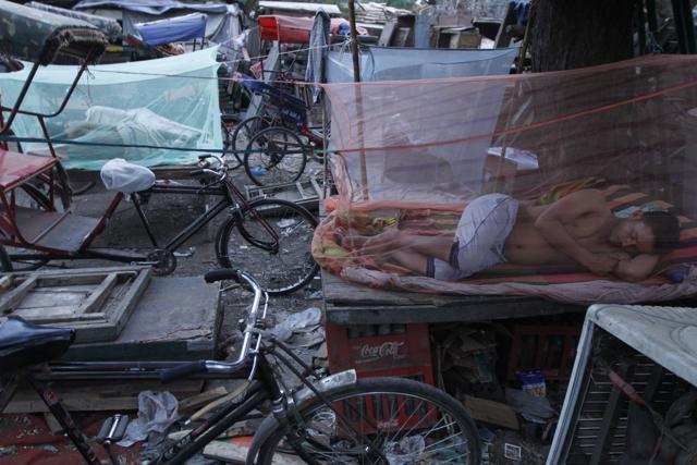 An estimated 75% of all malaria cases recorded in South-East Asia occur in India. To overcome the challenges that malaria poses, a multi-pronged approach, focusing on high-burden areas and vulnerable groups is essential, experts say. (HT File Photo)
