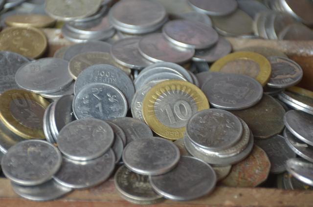 In a desperate attempt to get their voices heard, a few traders triggered a controversy that grabbed media attention. (HT Photo) In a desperate attempt to get their voices heard, a few traders triggered a controversy that grabbed media attention. (HT Photo)
