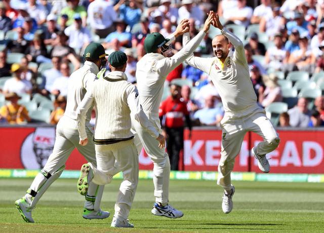 Australia spinner Nathan Lyon (R) celebratess after dismissing England batsman Moeen Ali. (AFP) Australia spinner Nathan Lyon (R) celebratess after dismissing England batsman Moeen Ali. (AFP)