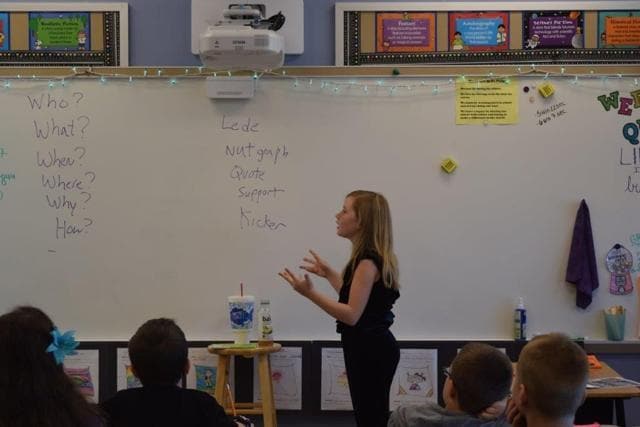 Hilde explains the basics of reporting at a workshop. (Source: Hilde Lysiak)