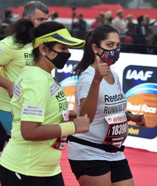 Participants wearing pollution masks during the Delhi Half Marathon 2017 in New Delhi in November. (PTI) Participants wearing pollution masks during the Delhi Half Marathon 2017 in New Delhi in November. (PTI)