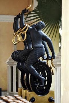 A nearly nine-foot-tall bronze sculpture outside the foyer of Bikaner House shows how the creative instinct is well and alive in Satish Gujral. (Raj K Raj/HT PHOTO) A nearly nine-foot-tall bronze sculpture outside the foyer of Bikaner House shows how the creative instinct is well and alive in Satish Gujral. (Raj K Raj/HT PHOTO)