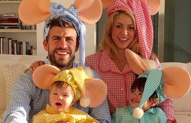 Gerrard Pique, Shakira and their kids. (Instagram)