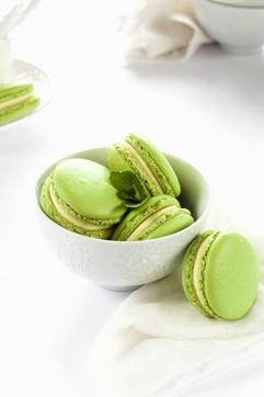 Matcha tea is very popular in Japan and these macarons make generous use if it. Matcha tea is very popular in Japan and these macarons make generous use if it.