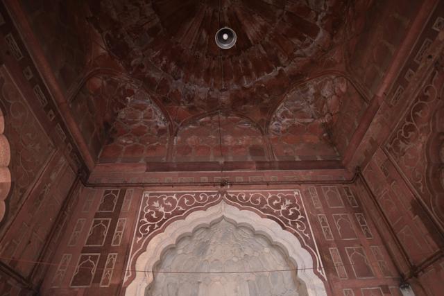 Dome (external surface): Water has seeped into the crevices of the sandstone dome above the prayer area. (Sanchit Khanna/HT PHOTO) Dome (external surface): Water has seeped into the crevices of the sandstone dome above the prayer area. (Sanchit Khanna/HT PHOTO)