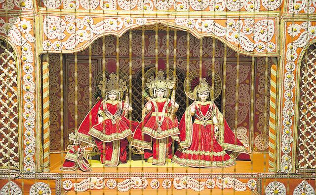 Marble statues of Ram, Lakshman and Sita at the Ram Darbar, IGNCA (Arvind Yadav/HT PHOTO) Marble statues of Ram, Lakshman and Sita at the Ram Darbar, IGNCA (Arvind Yadav/HT PHOTO)