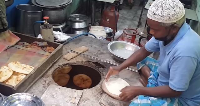 They also have a variety of bread like Taftaan, Kulcha and Laccha Paratha. (HT file photo )