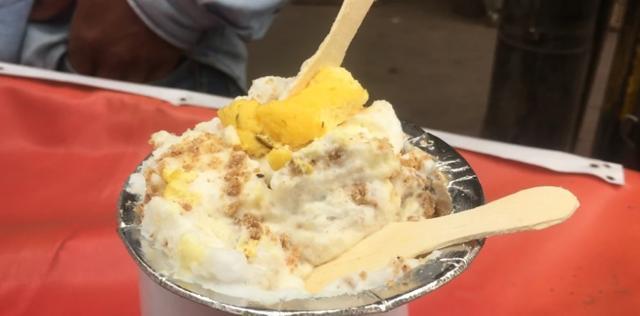 Daulat ki chaat is frothy and foamy treat which is a part of every feast and celebration. (HT Photo) Daulat ki chaat is frothy and foamy treat which is a part of every feast and celebration. (HT Photo)