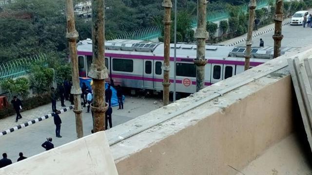 The magenta line metro train is scheduled to be inaugurated next week. (HT Photo) The magenta line metro train is scheduled to be inaugurated next week. (HT Photo)
