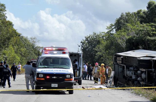 costa maya bus accident