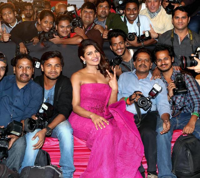 Priyanka Chopra poses for a photograph with the paparazzi during the Zee Cine Awards 2018 event in Mumbai on Tuesday evening. (PTI) Priyanka Chopra poses for a photograph with the paparazzi during the Zee Cine Awards 2018 event in Mumbai on Tuesday evening. (PTI)