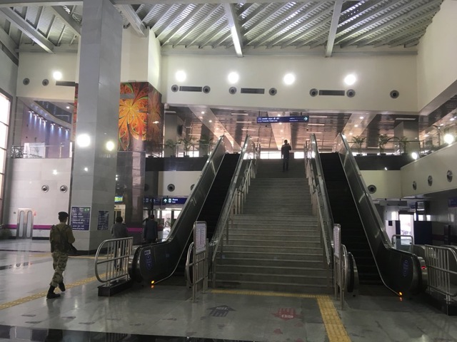Kalkaji Mandir station, the last on Magenta Line, is underground. It connects to the existing station through a foot overbridge. (Faizan Haidar / HT Photo) Kalkaji Mandir station, the last on Magenta Line, is underground. It connects to the existing station through a foot overbridge. (Faizan Haidar / HT Photo)