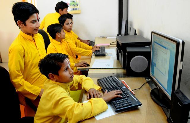 Yes, they have Facebook accounts. (Anil Dayal/HT)