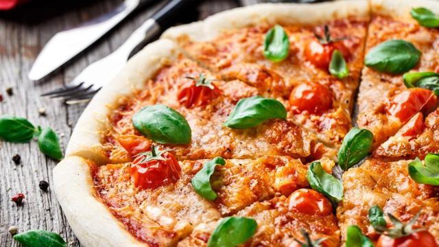 Junk food contributes to obesity, which can lead to diabetes. (Shutterstock) Junk food contributes to obesity, which can lead to diabetes. (Shutterstock)